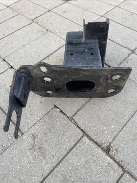 4l0807133a Audi 2007-2015 Q7 - Front Left Bumper Impact Beam Mount Bracket