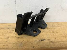 1970389 Bmw 98-03 5 Series E39 525 530 Bumper Bracket Rear Right Oem