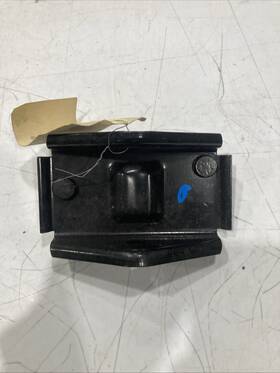 51111944299 Bmw 1989-1995 525i 530i 535i 540i M5 Front Bumper Bracket L Or R New