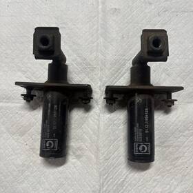 51121959128 Bmw E30 Oem Plastic Bumper Rear Shock Mount Set Left And Right