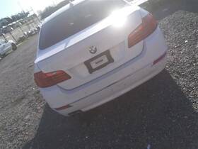 51127332773 Bmw 2014-2016 528i White Rear Bumper Assembly Oem