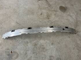 7051704 Bmw 04-10 E60 530i 525i 550i Front Bumper Reinforcement Bar Impact Oem
