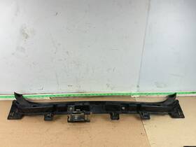 7058522 Bmw 2006-2011 335i E90 Rear Bumper Lower Center Guide Mount Bracket Oem
