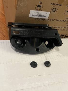7118193 Bmw 06-11 E90 Sedan Rear Left Bumper/taillight Support Bracket Guide Oem With Nuts