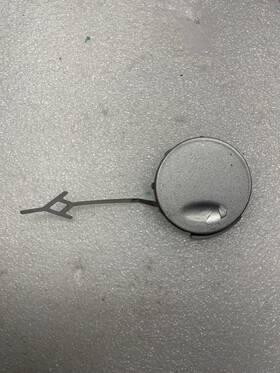 13238290 Buick 2009-2013 Regal Front Bumper Tow Hook Cover Oem