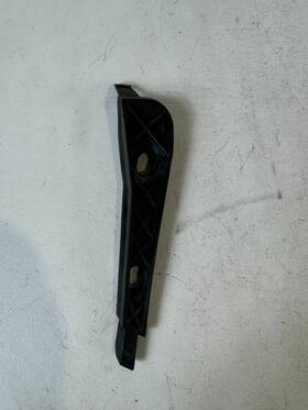 23180174 Cadillac 2014-2019 Cts Front Bumper-guide Right Oem