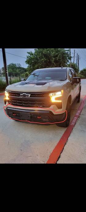 105.gm8m24 Chevrolet 2024 Silverado 1500 Lt Trail Boss Front Bumper With Fog Lights And Red Tow Hooks