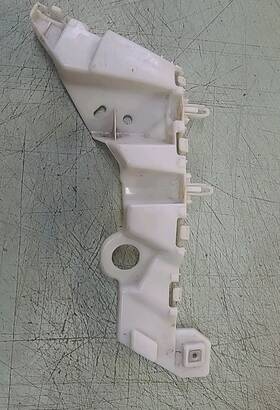42769518 Chevrolet 2021-2024 Trailblazer Front Bumper Left Retainer Guide Bracket Oem