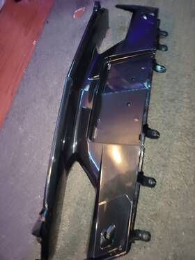 84955029 Chevrolet 84769689 20 - 24 C8 Chevy Corvette Front Bumper Lower Center Valance