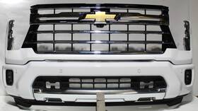 85694768 Chevrolet 2024 2025 Chevy Silverado Hd 2500 3500 Front Bumper Assembly With Grille Camera