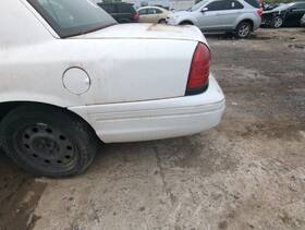 190-01887b Ford 2000-2011 Crown Victoria Rear Bumper Assembly Oem Y9n81