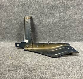 Fl34-6n812-ad Ford Expedition Front Right Side Upper Rail Support Bracket