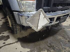 105-00351c Ford Truck F550sd 2008 Front Bumper 618124