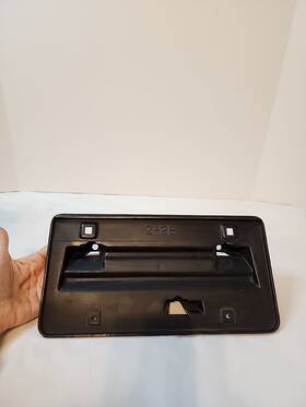 14076057 General Motors 10189307 Gm Oem 1985-92 Camaro Z28 Front License Plate Bracket