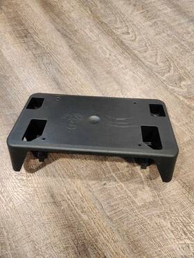 23165976 General Motors 2020 Chevy Traverse Front License Plate Frame Mount Bracket Holder