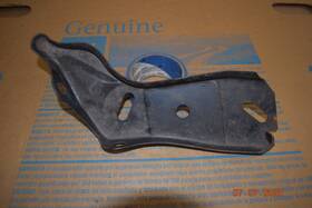 3982423 General Motors Nos Gm 1971 1972 Chevelle Front Left Bumper Bracket Face Bar