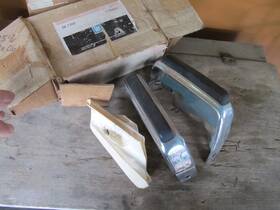 994820 General Motors 1976 1975 Gm Nos Front Bumper Guards Monte Carlo