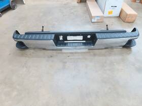 23154012 Genral Motors Gm Rear Chrome Bumper Silverado Sierra 1500 No Sensor Holes Shipping