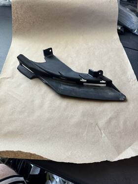 15823708 Gm Oem Front Bumper Headlight Bracket Right Rh Chevy Malibu 2008 2012