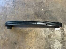 84931850 Gm 17-24 Acadia Blazer Xt5 - Rear Bumper Reinforcement Impact Bar Oem