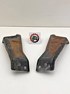 14067783 Gm Gmc Chevy Chevrolet 81-91 Suburban K5 Blazer Rear Bumper Outer Mounting Brackets Pair Oem