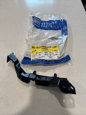 84240586 Gmc New Gm 2017-2018 Acadia Front Lh Bumper Guide Bracket