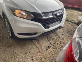 105-59975a Honda Front Bumper With Fog Lamps Fits 16-18 Hr-v 7651671