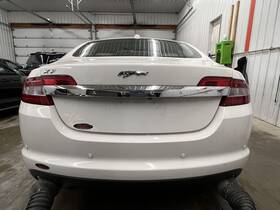 C2z7388 Jaguar 09-11 Xf Rear Bumper Cover With Back Up Sensors Porcelain White Nel