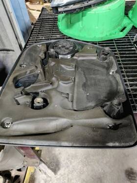 351.am8514 Jeep 2014 Cherokee Engine Cover 4627429aa Oem