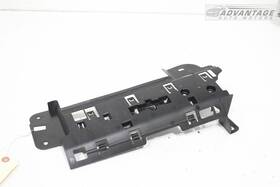 C47058-102 Land Rover 2019-2022 Range Rear Bumper Left Hands Free Sensor Mount Bracket Oem