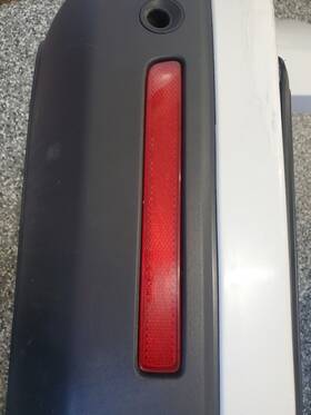 Xff500020 Land Rover Lr4 Rear Bumper Reflector Right Side