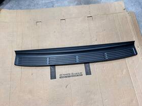 52162-60110 Lexus 2016 - 2021 Lx570 Rear Bumper Step Pad