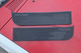 Ub3950240 Mazda 1987-1993 B2200 B2600i 2/4wd Truck Oem Rear Bumper-step Pads Left/right