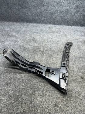 A2058801702 Mercedes-benz 2016 C450 Amg W205 Rear Bumper Left Side Mount Bracket Oem 2058801702