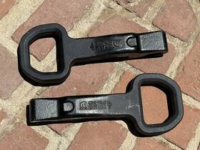 551ac Mopar 68249 2019-2025 Dodge Ram 2500 3500 Oem Front Bumper Tow Hooks With Brackets