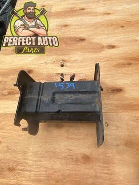 5ha0a Nissan 62210 2015 - 2020 Rogue Front Right Side Bumper Impact Bar Support Bracket Oem