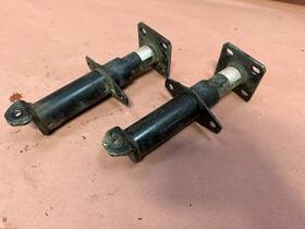 8521001p00 Nissan 300zx Shock Absorber Pair Rear Bumper Oem #86154