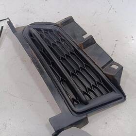 908.da1h21 Nissan Versa Front Bumper Fog Light Insert Trim Bezel Right Passenger Side 2021