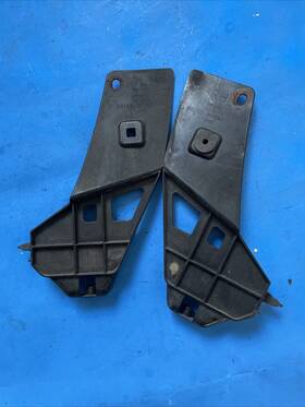 5215530080 Partswich Set Of 2 Fits Lexus Gs350 2007-2011 Front Right And Left Side Bumper Bracket