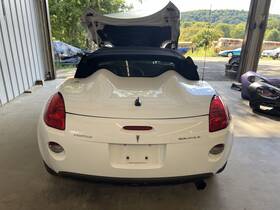 19120694 Pontiac 06-10 Solstice Rear Bumper Cover White 50u Lower Valance Sold Separate