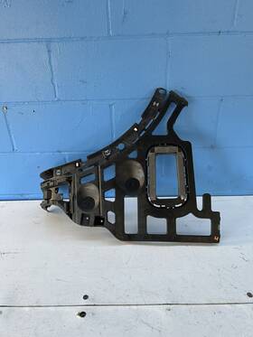 7p5807377a Porsche 2010-2018 Cayenne Rear Left Side Bumper Bracket Mount