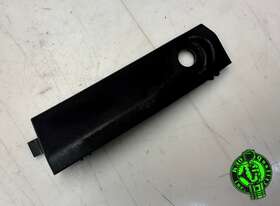 95b823417l Porsche 2015-2023 Macan Front Left Fender Guide Mount Bracket Oem 95b823417