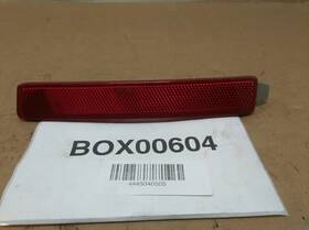 15114449 Saturn 2007 Outlook Xe Rear Bumper Left Driver Side Reflector Trim Red Oem