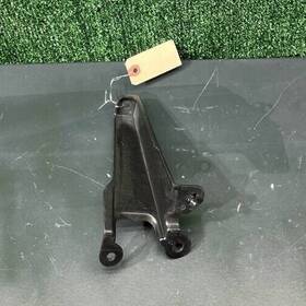 1055405-00-b Tesla 1055405 2016-2020 Model X Cowl Screen Support Bracket