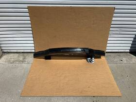 1060976-00-h Tesla 16-20 Model S Front Bumper Reinforcement Energy Absorber Impact Bar
