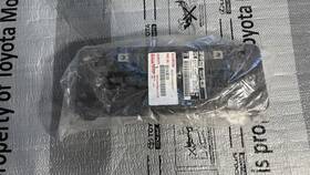 Toyota 52114-0e100 2016-2022 Lexus Rx450h Rx350 Front Bumper License Plate Bracket Holder New Oem