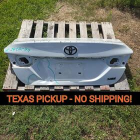 64401-06e10 Toyota 2018 To 2024 Camry Trunk Local Pickup No Ship