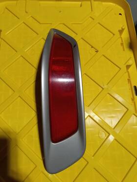 30744511 Volvo Oem Rear Left Bumper Reflector Marker With Silver Trim For Xc70 2008-2013