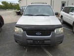 Rear Bumper Xlt With Wheel Lip Moulding Fits 01-04 Escape 1350048. Fixed Price $156.25.
