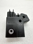 Oem 12-16 Tesla Model Front Side Bumper Guide Support Bracket Right -1020792. Fixed Price $37.40.